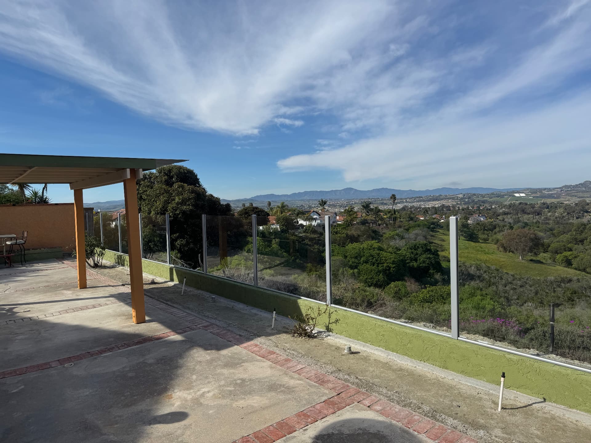 Patio Wall & Glass Railing